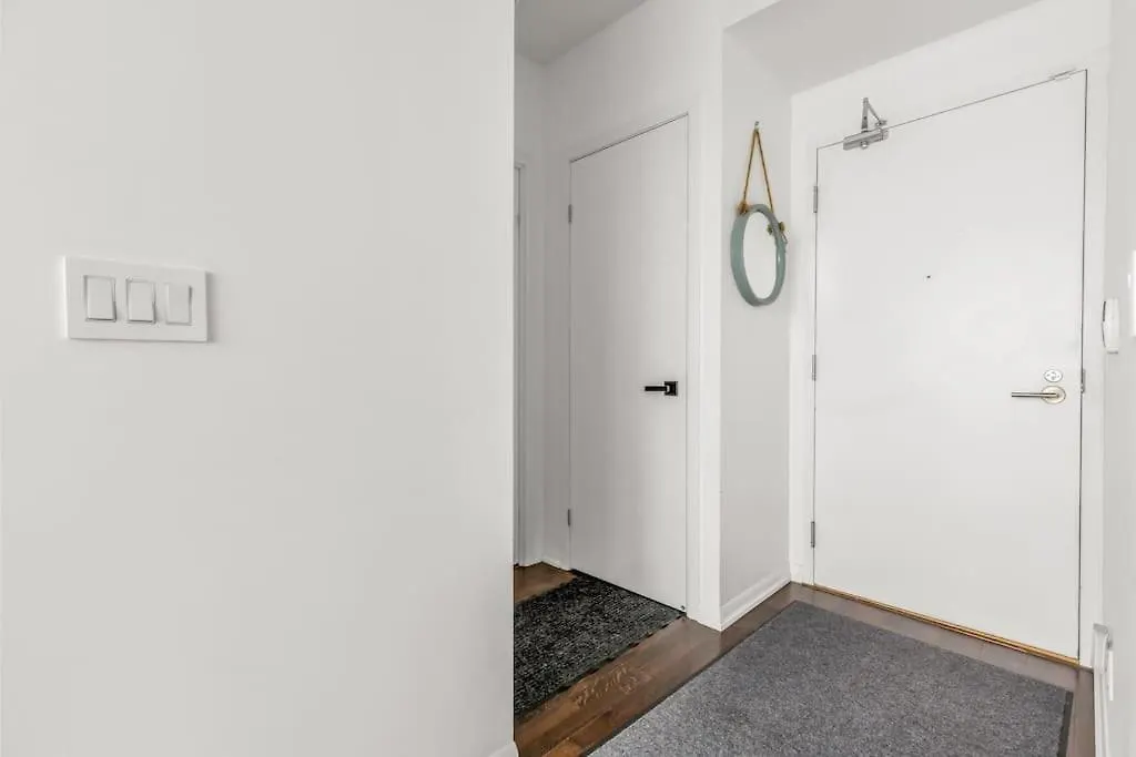 דירה טורונטו 2 Bedroom With Amazing City Views & Free Parking
