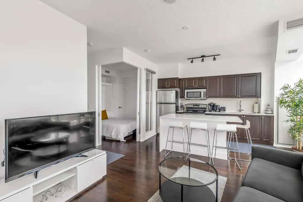 טורונטו 2 Bedroom With Amazing City Views & Free Parking קנדה